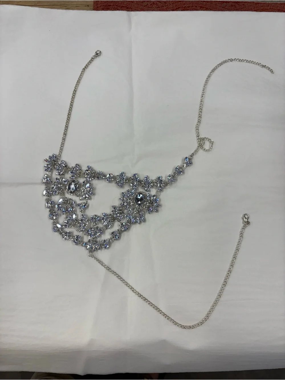 Beauty Creations Silver Clear Crystal Face Mask Accent